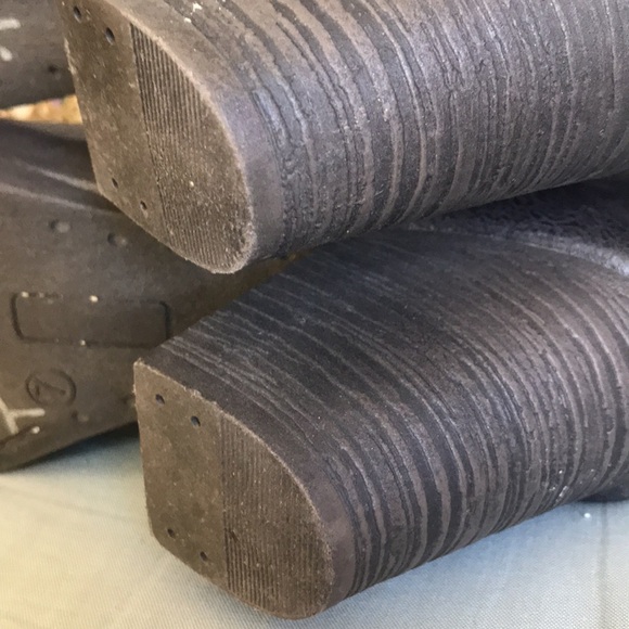 Arizona Jeans dark gray zip up block heel round toe quilted ankle booties size 7 - Picture 6 of 14